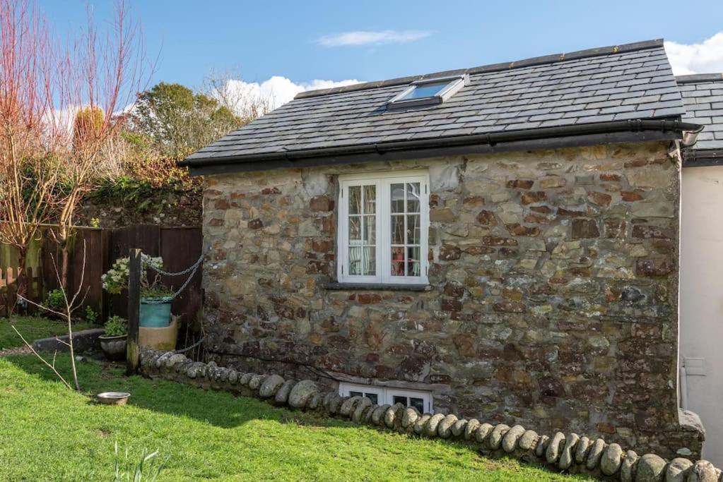 Coastal Cottage 'The Garden Cottage ' Hartland Eksteriør billede